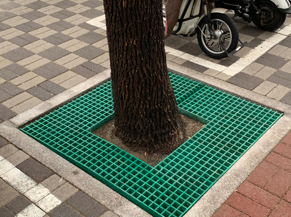 玻璃（lí）鋼樹池格柵